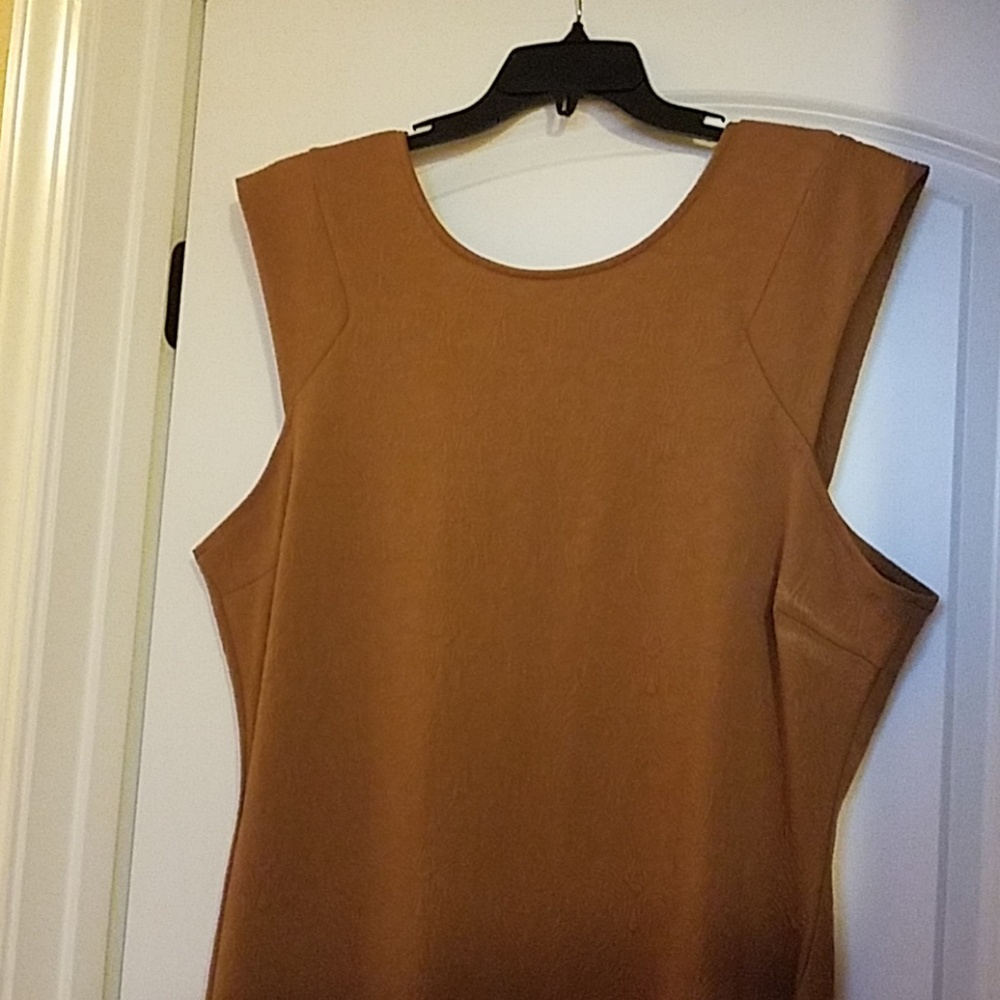 Dress - Picture 2 of 5